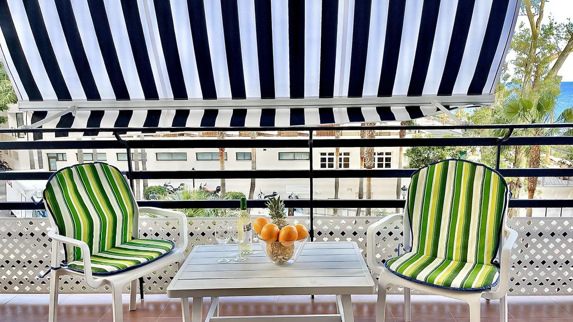 Beachfront 1Br Apartment In Center Of Marbella! Spain