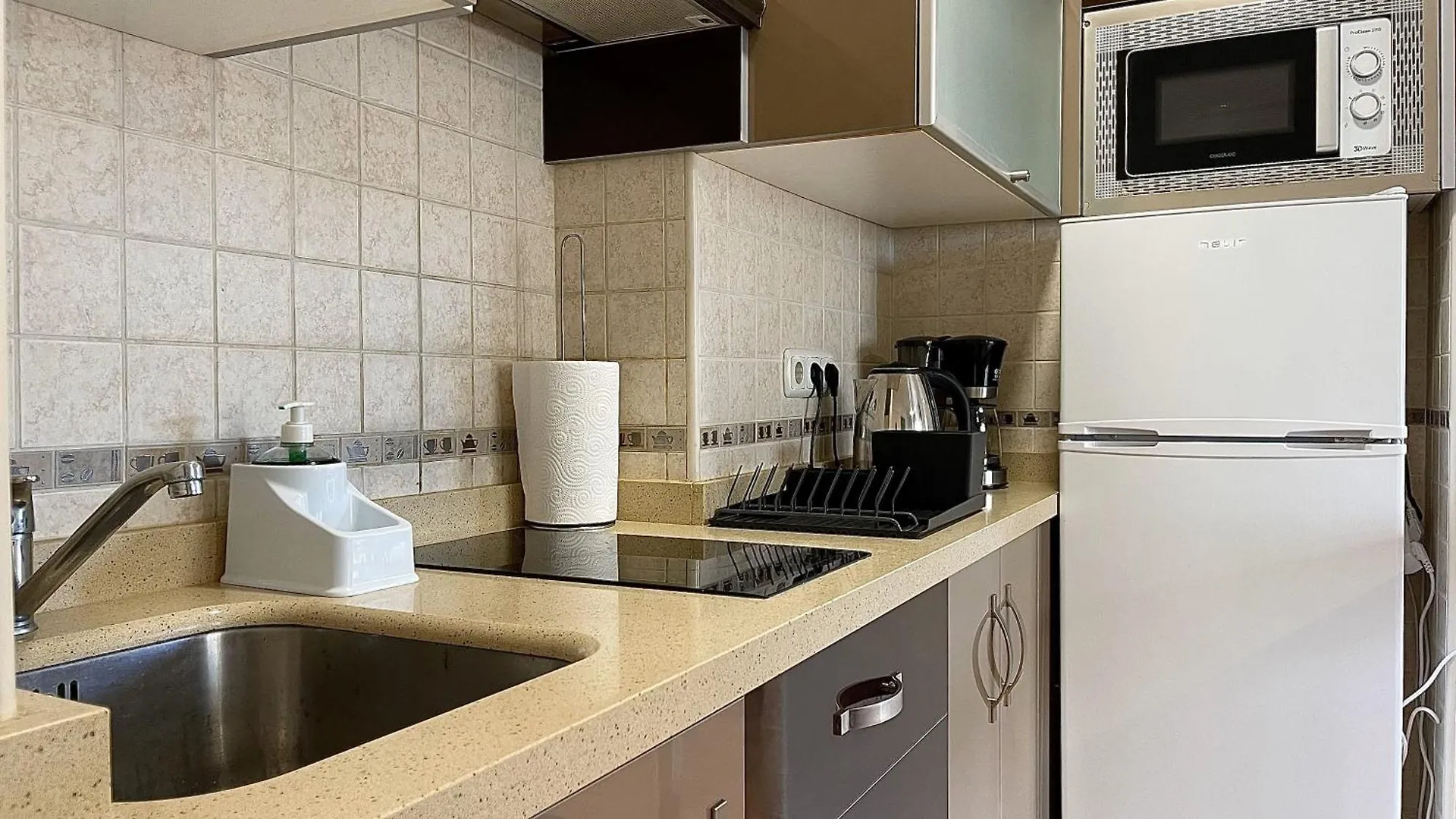 Beachfront 1Br Apartment In Center Of Marbella!